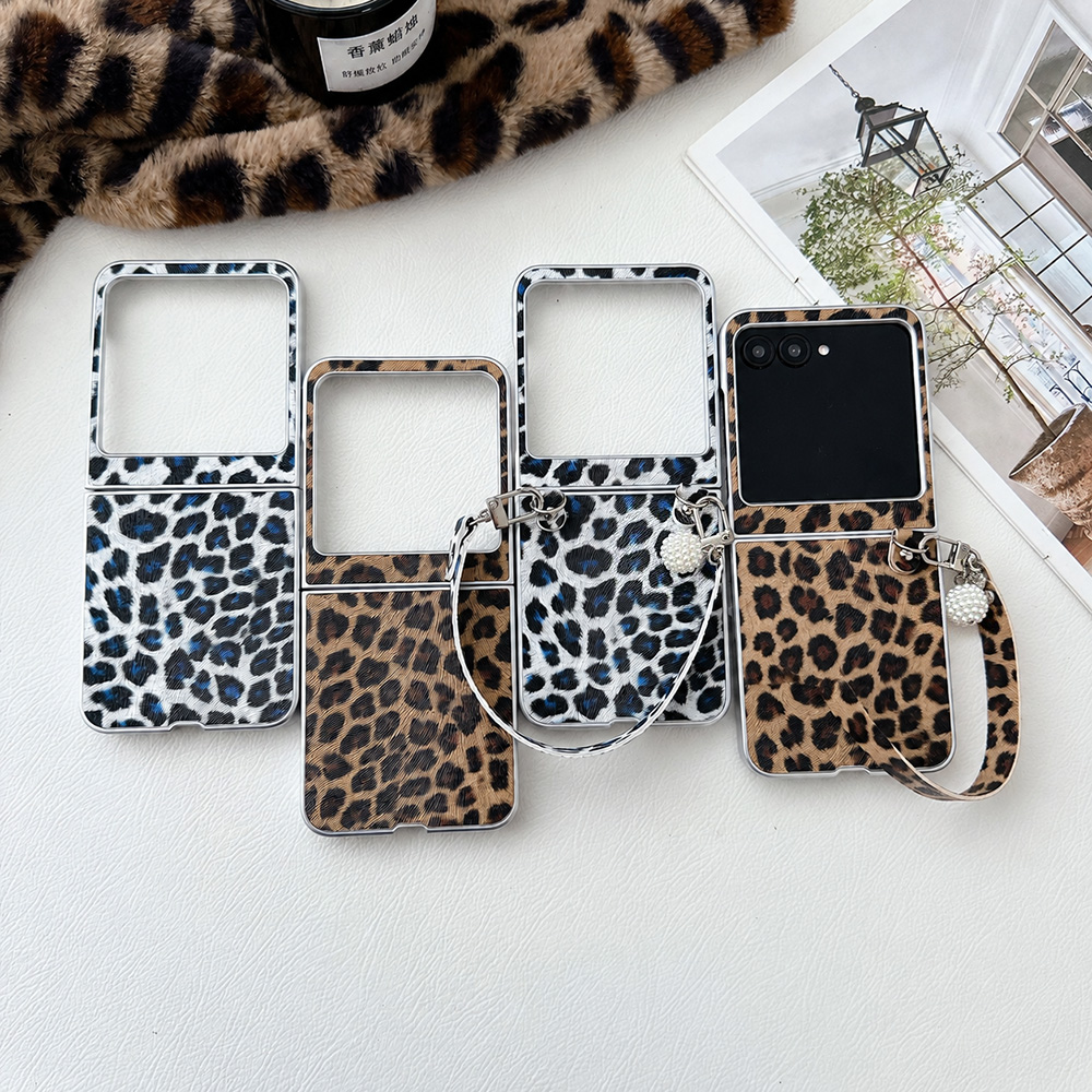 Women'S Vintage Accessories - Etui na telefon składany z motywem