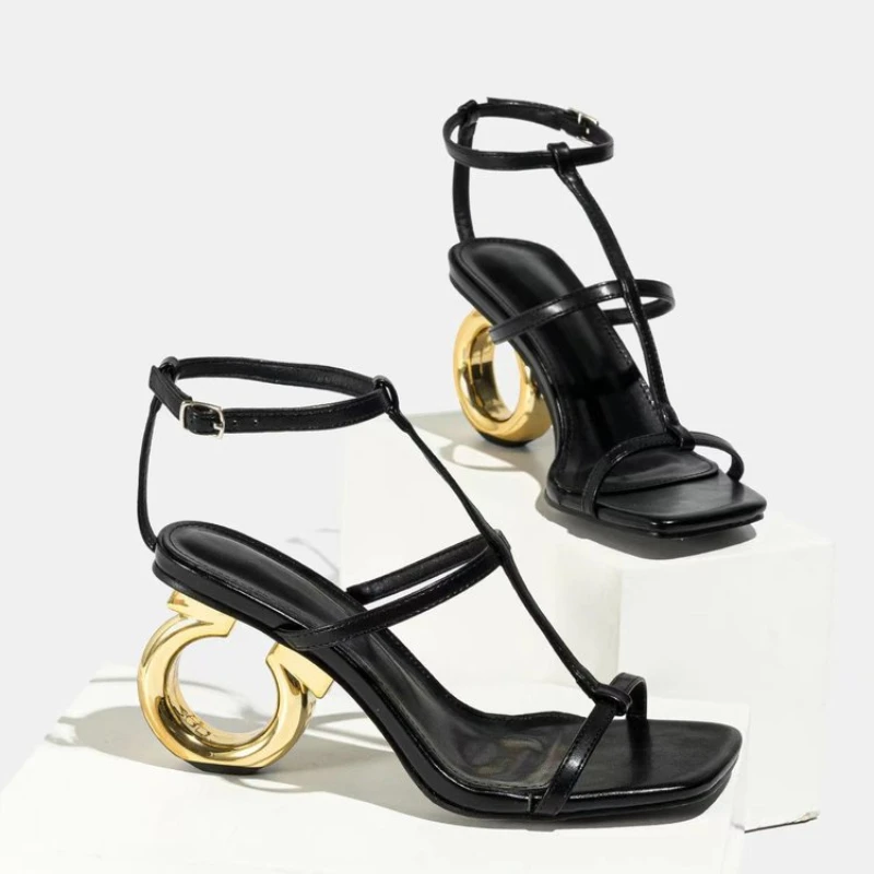 Women'S Accessories Trends 2025 - Damskie sandały na wysokim obcasie 2025