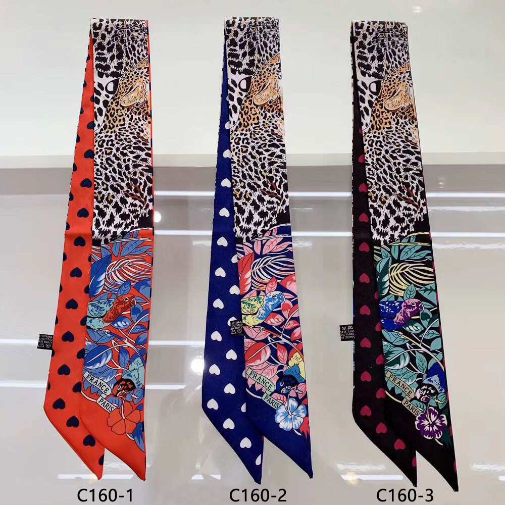 Accessories Brand For Women - Marka Leopard Parrot Heart Silk Scarf